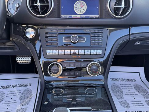 Used 2016 Mercedes-Benz SL 550 image 24