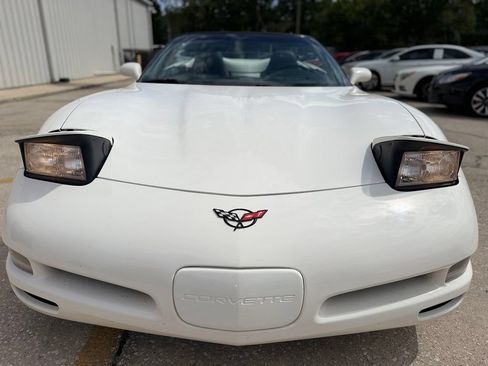 Used 2001 Chevrolet Corvette Convertible w/ Preferred Equipment Group2 RWD image 20