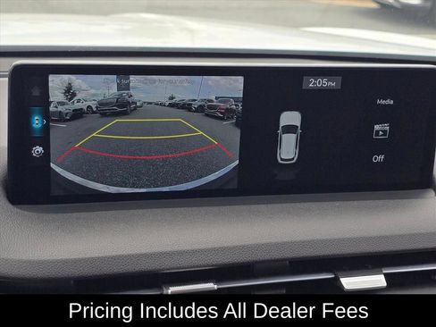 Used 2025 Genesis GV70 2.5T AWD/4WD image 17