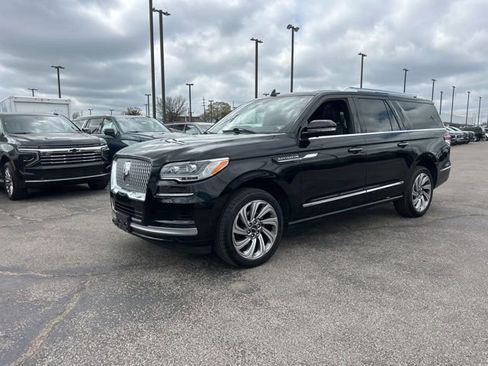 Used 2022 Lincoln Navigator L Reserve image 7