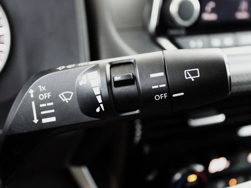 Certified 2022 Nissan Rogue SV w/ SV Premium Package image 35