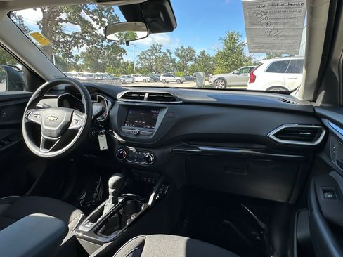 Used 2023 Chevrolet TrailBlazer LS image 13