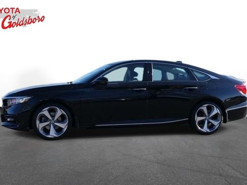 Used 2020 Honda Accord Touring image 9