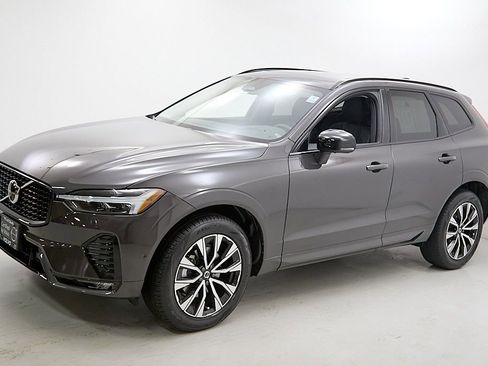 Certified 2023 Volvo XC60 B5 Plus w/ Climate Package image 6