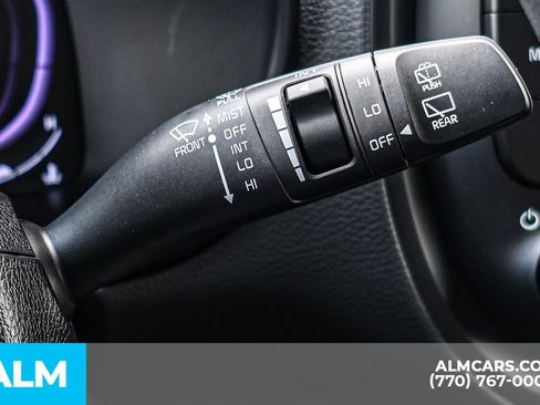 Used 2025 Kia Soul LX w/ LX Technology Package FWD image 33