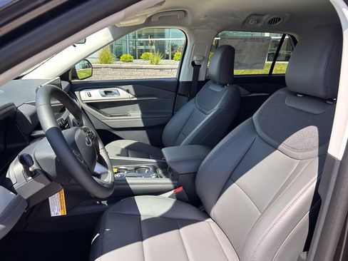 New 2026 Ford Explorer Active w/ Active Comfort Package AWD/4WD image 10