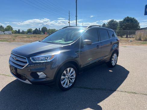 Used 2019 Ford Escape SEL AWD/4WD image 2