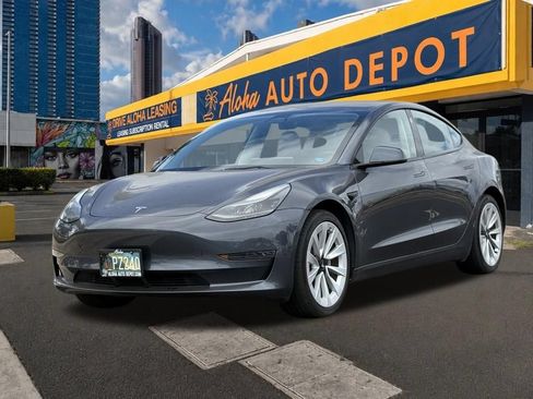 Used 2023 Tesla Model 3 Standard Range RWD image 1