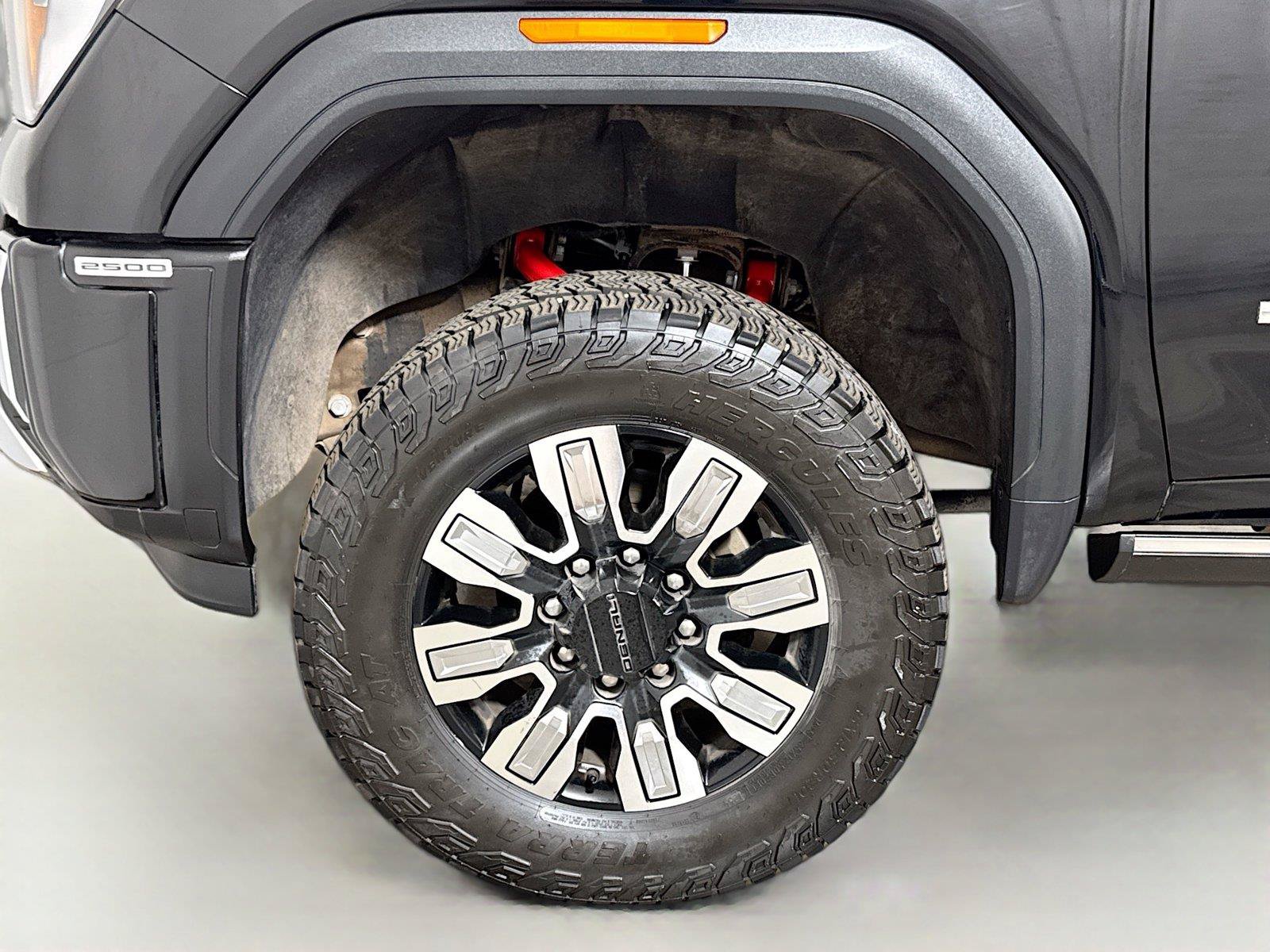 Used 2024 GMC Sierra 2500 Denali w/ Denali Reserve Package AWD/4WD image 31