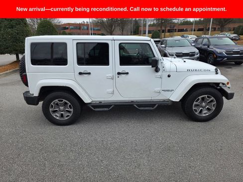 Used 2016 Jeep Wrangler Unlimited Rubicon w/ Connectivity Group image 6