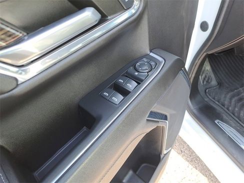 Used 2024 GMC Sierra 1500 SLE image 15