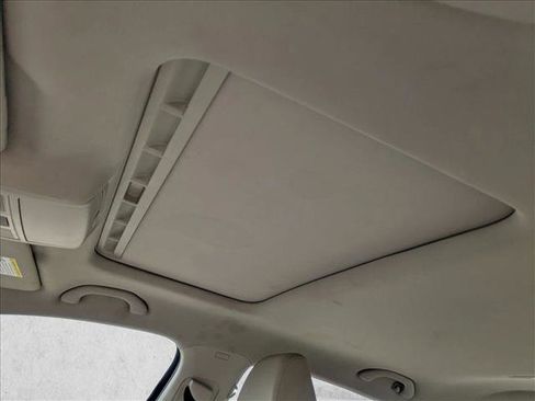 Used 2021 Volkswagen Passat 2.0T SE w/ Luggage Net & Mats Package image 15