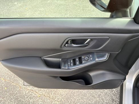 Certified 2025 Nissan Rogue S image 17