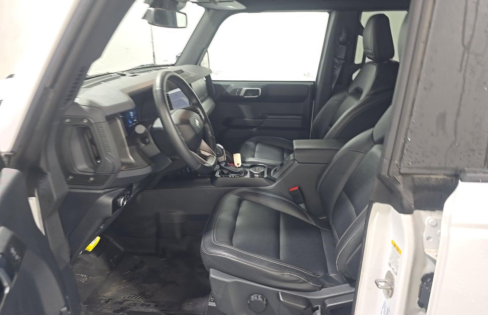 Used 2025 Ford Bronco Badlands AWD/4WD image 7