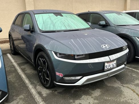 Used 2024 Hyundai Ioniq 5 SEL image 2