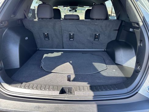 Used 2025 Chevrolet Equinox LT FWD image 32