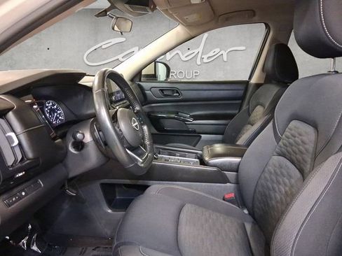 Certified 2023 Nissan Pathfinder SV image 19