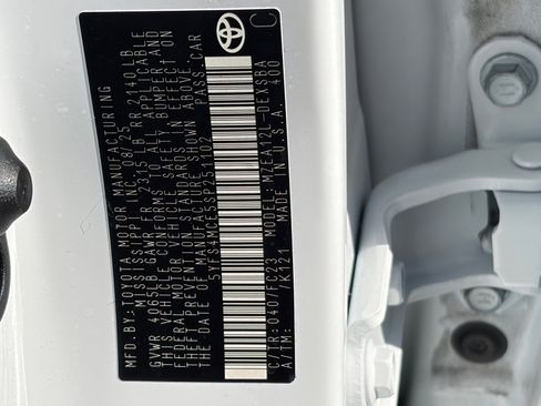 Used 2025 Toyota Corolla SE image 28