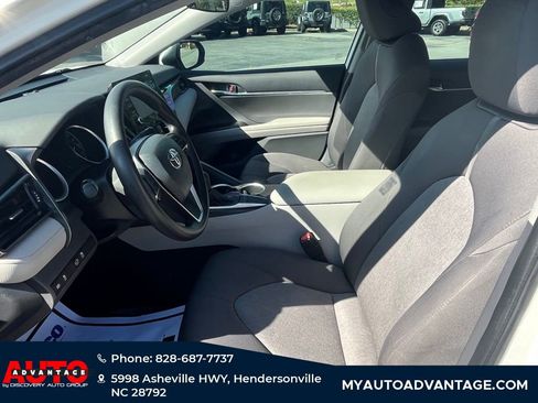 Used 2022 Toyota Camry LE image 24