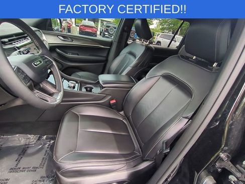 Certified 2025 Jeep Grand Cherokee L Limited w/ Black Appearance Package image 23