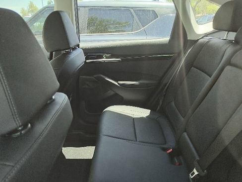 Certified 2025 Kia Seltos EX w/ EX Sunroof Package FWD image 21