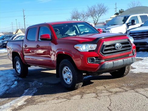 Used 2020 Toyota Tacoma SR image 7