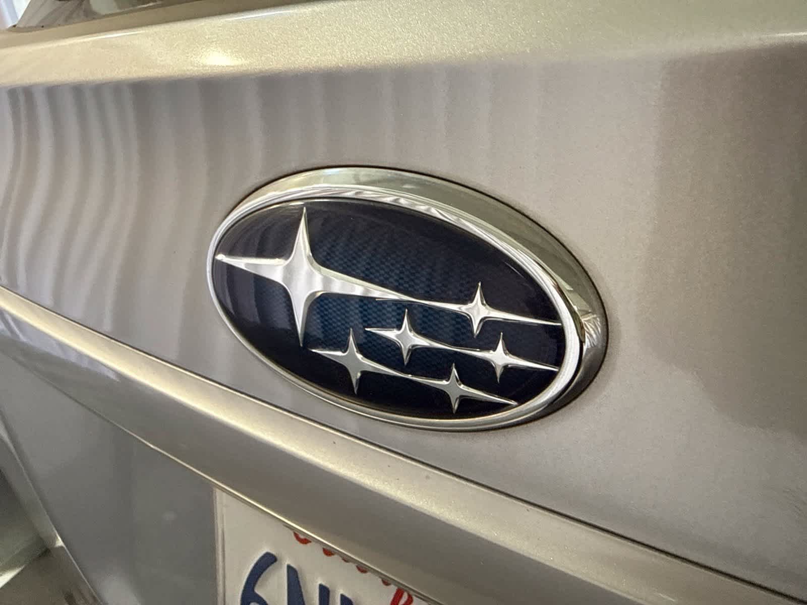 Used 2011 Subaru Outback 2.5i Limited w/ PWR Moonroof Pkg AWD/4WD image 12
