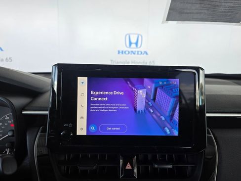 Used 2024 Toyota Corolla Cross LE image 29