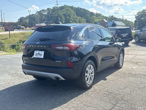 Used 2023 Ford Escape Active w/ Tech Pack #1 AWD/4WD image 7