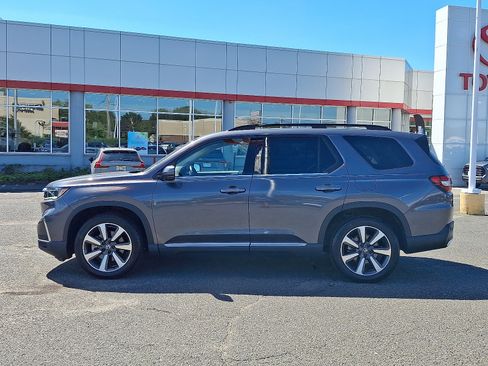 Used 2023 Honda Pilot Elite image 4