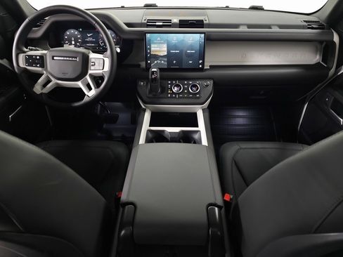 Used 2025 Land Rover Defender 110 S image 14