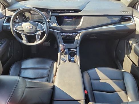 Used 2023 Cadillac XT5 Premium Luxury image 16