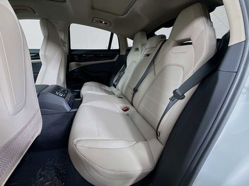 New 2026 Porsche Panamera image 23