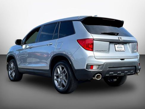Used 2023 Honda Passport EX-L image 4