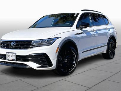 Certified 2023 Volkswagen Tiguan SE R-Line