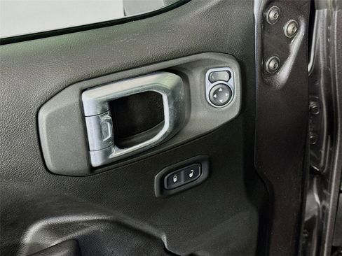 Used 2024 Jeep Wrangler Unlimited Sport AWD/4WD image 18