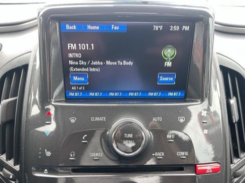 Used 2014 Chevrolet Volt FWD image 25