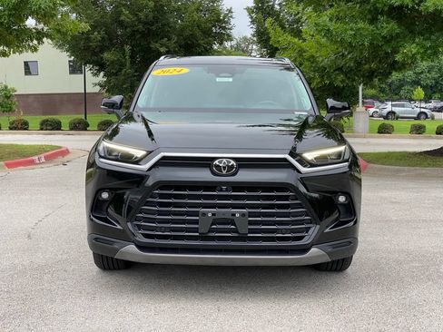 Used 2024 Toyota Grand Highlander AWD image 2
