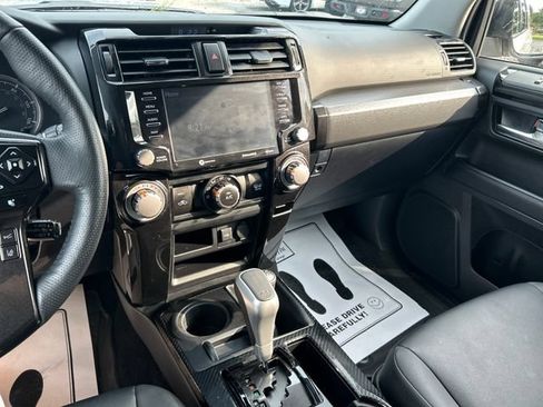 Used 2024 Toyota 4Runner TRD Off-Road Premium AWD/4WD image 17