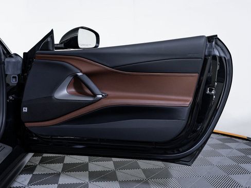 Certified 2019 Ferrari 812 Superfast image 18