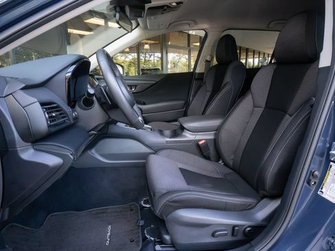 Used 2025 Subaru Outback Premium AWD/4WD image 8