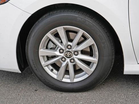 Used 2025 Toyota Camry LE FWD image 7