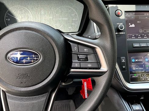 Used 2025 Subaru Outback AWD/4WD image 11