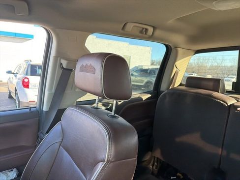 Used 2018 Chevrolet Silverado 1500 High Country image 71