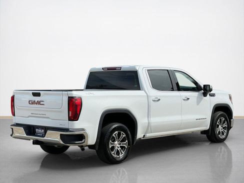 Used 2025 GMC Sierra 1500 SLT image 7