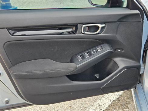 Used 2022 Honda Civic EX image 10