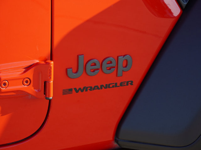 Certified 2024 Jeep Wrangler Unlimited Rubicon w/ Technology Group AWD/4WD image 18