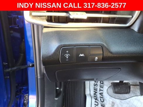 Used 2021 Hyundai Elantra SEL image 11