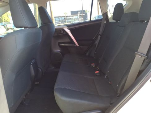 Used 2017 Toyota RAV4 LE image 10