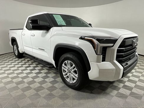 Used 2022 Toyota Tundra SR5 w/ SR5 Premium Package image 6